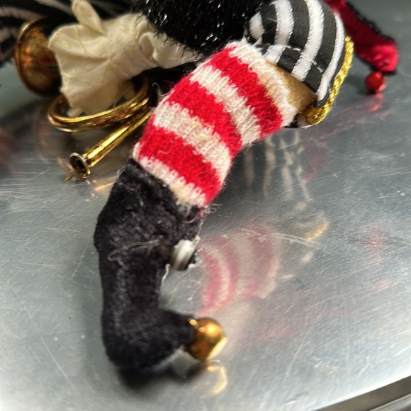 Mark roberts larger elf with horn! 🎄 Christmas elf piece in excellent shape. - Picture 4 of 6